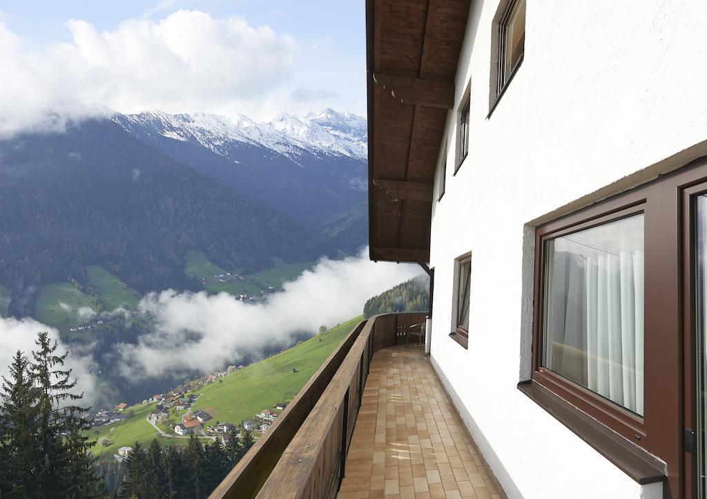 Koflers Ferienwohnungen Oberperfuss Habitación foto