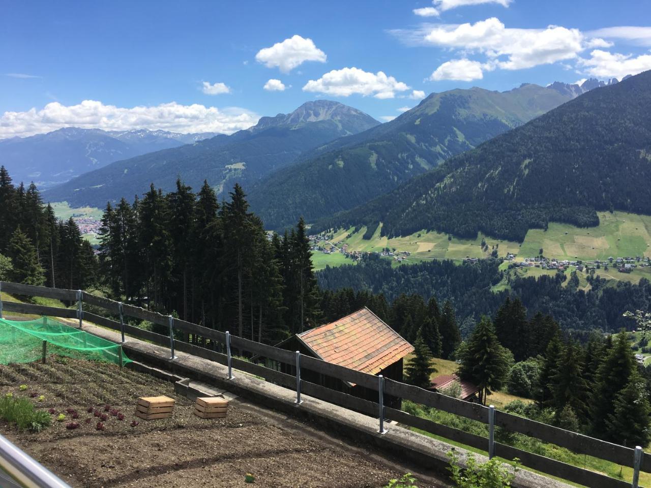 Koflers Ferienwohnungen Oberperfuss Exterior foto